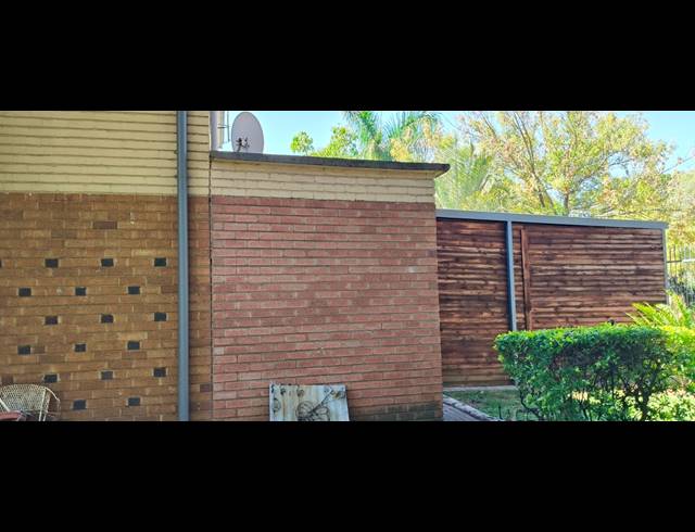 5 BEDROOM HOUSE FOR SALE IN PRETORIA GARDENS